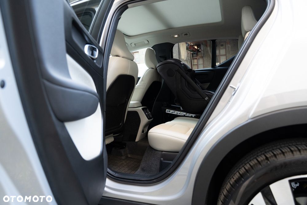 Volvo XC 40 B5 AWD Ultimate Bright - 19