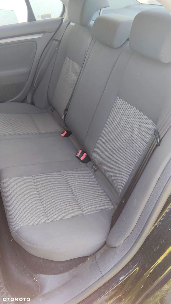 Volkswagen Jetta 1.6 Trendline - 12