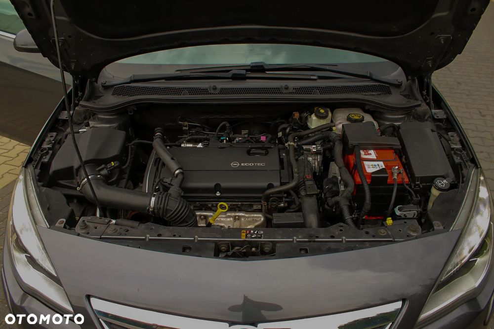 Opel Astra 1.6 Turbo Automatik Cosmo - 40