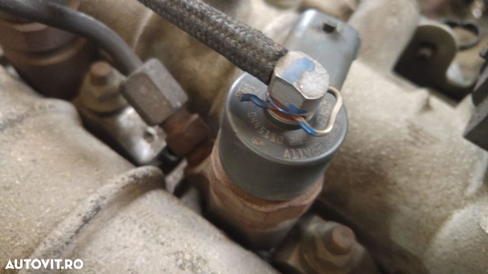 Injector 1.9 jtdm alfa romeo 159 0445110243 - 2