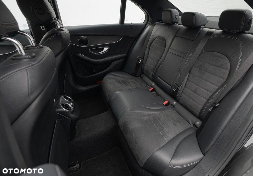 Mercedes-Benz Klasa C 300 d 4MATIC 9G-TRONIC - 8