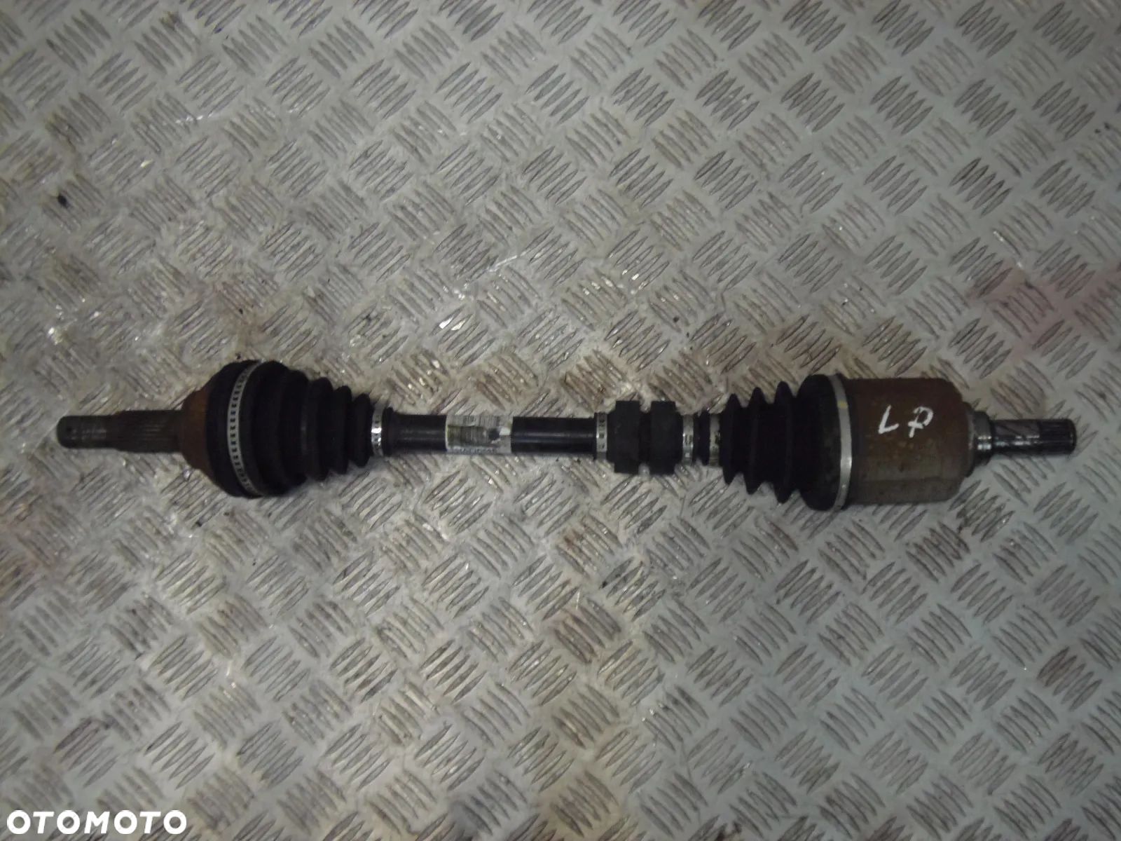 PÓŁOŚ LEWA NISSAN QASHQAI J10 LIFT 1.5 DCI - 1