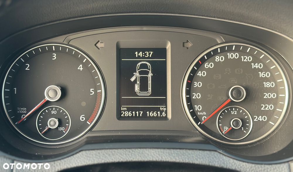 Volkswagen Sharan 2.0 TDI DSG BlueMotion Technology Highline - 13