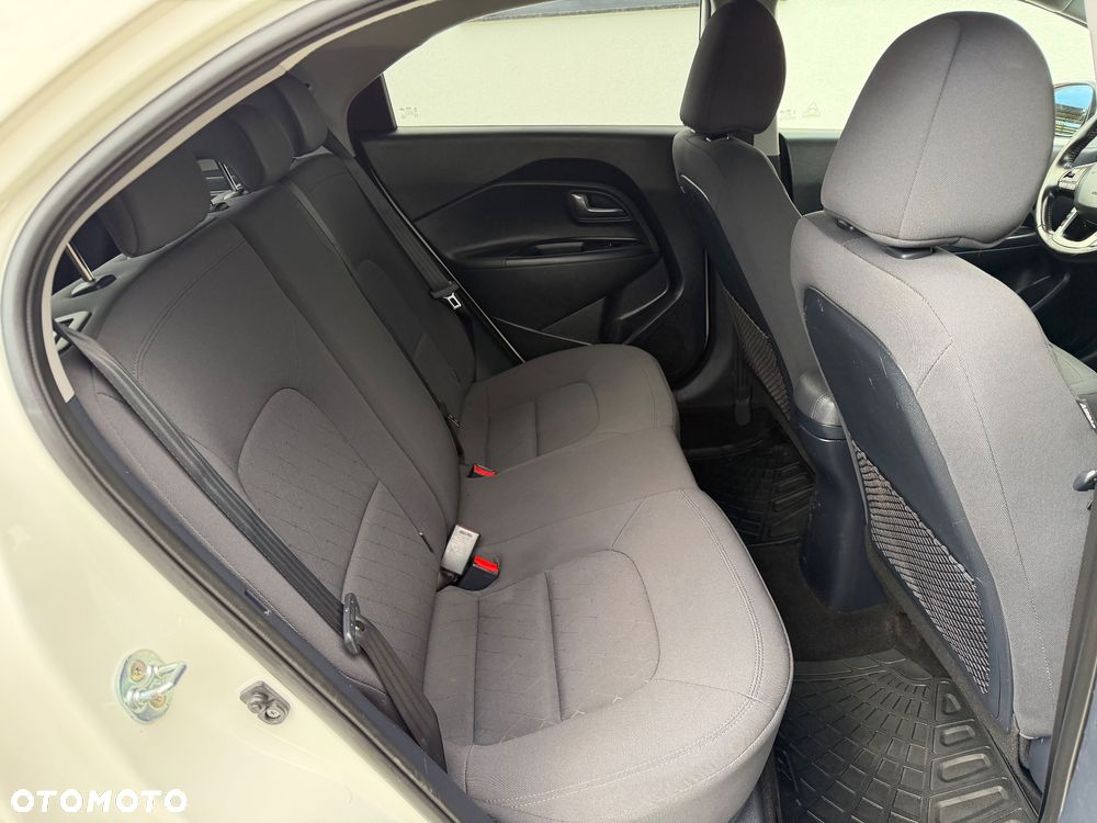 Kia Rio 1.2 M - 16