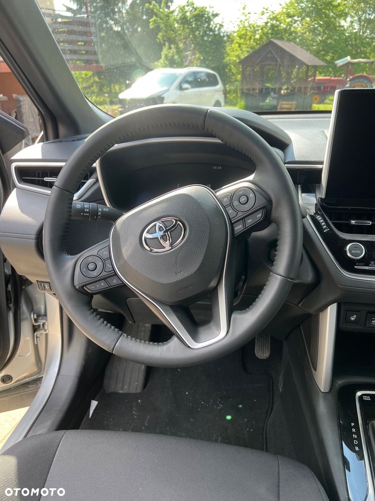 Toyota Corolla Cross 2.0 Hybrid Style AWD - 18