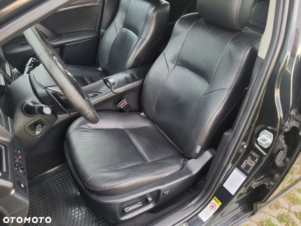 Toyota Avensis 2.0 Prestige NAVI MS - 22