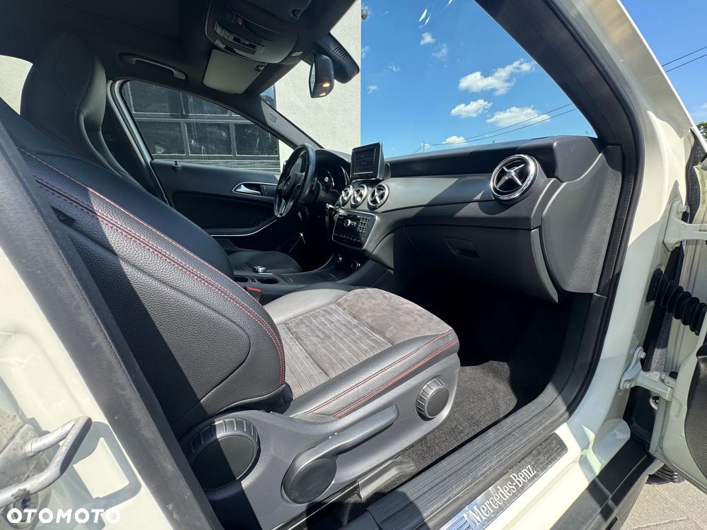 Mercedes-Benz GLA 250 4-Matic - 28