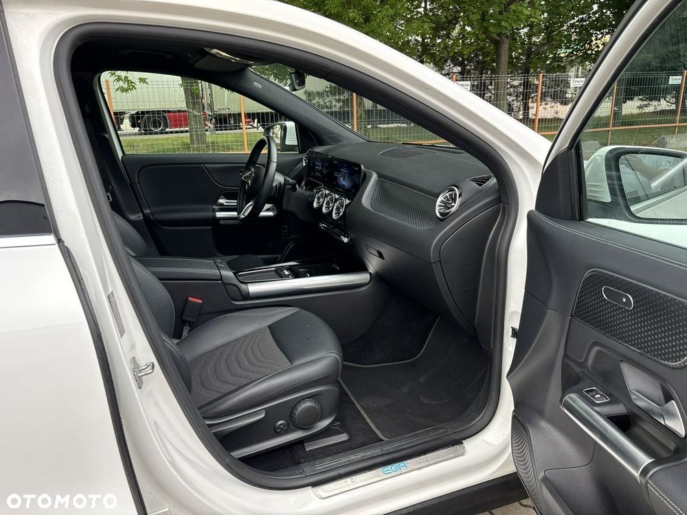 Mercedes-Benz EQA - 15