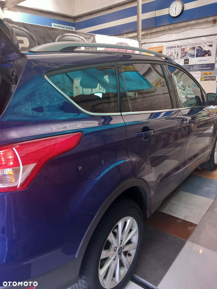 Ford Kuga 2.0 TDCi 2x4 Titanium - 5
