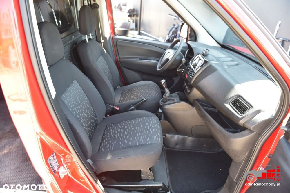Opel COMBO - 17