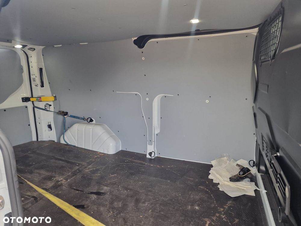 Ford Transit Custom - 19