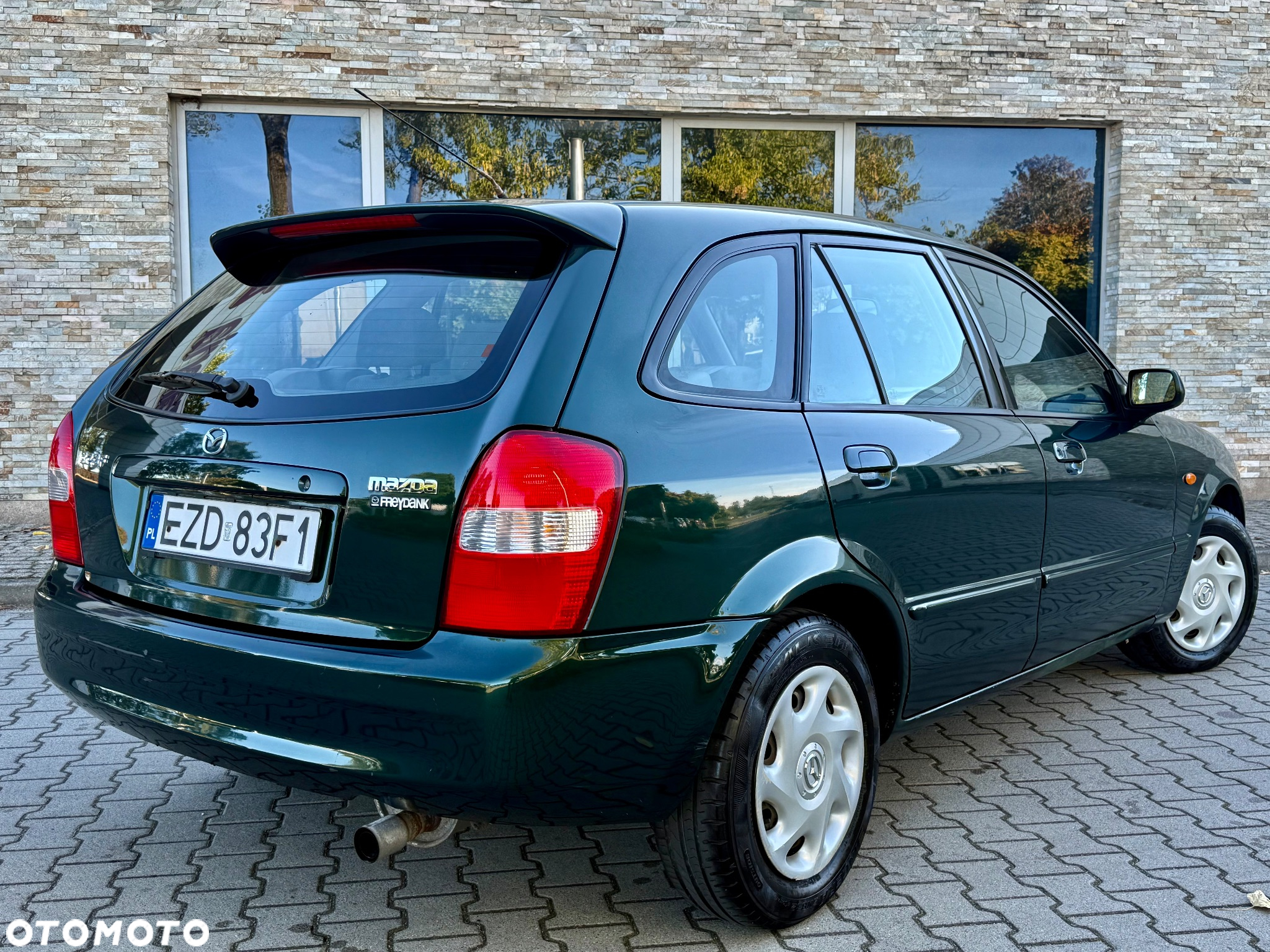 Mazda 323F 1.6 Exclusive - 37