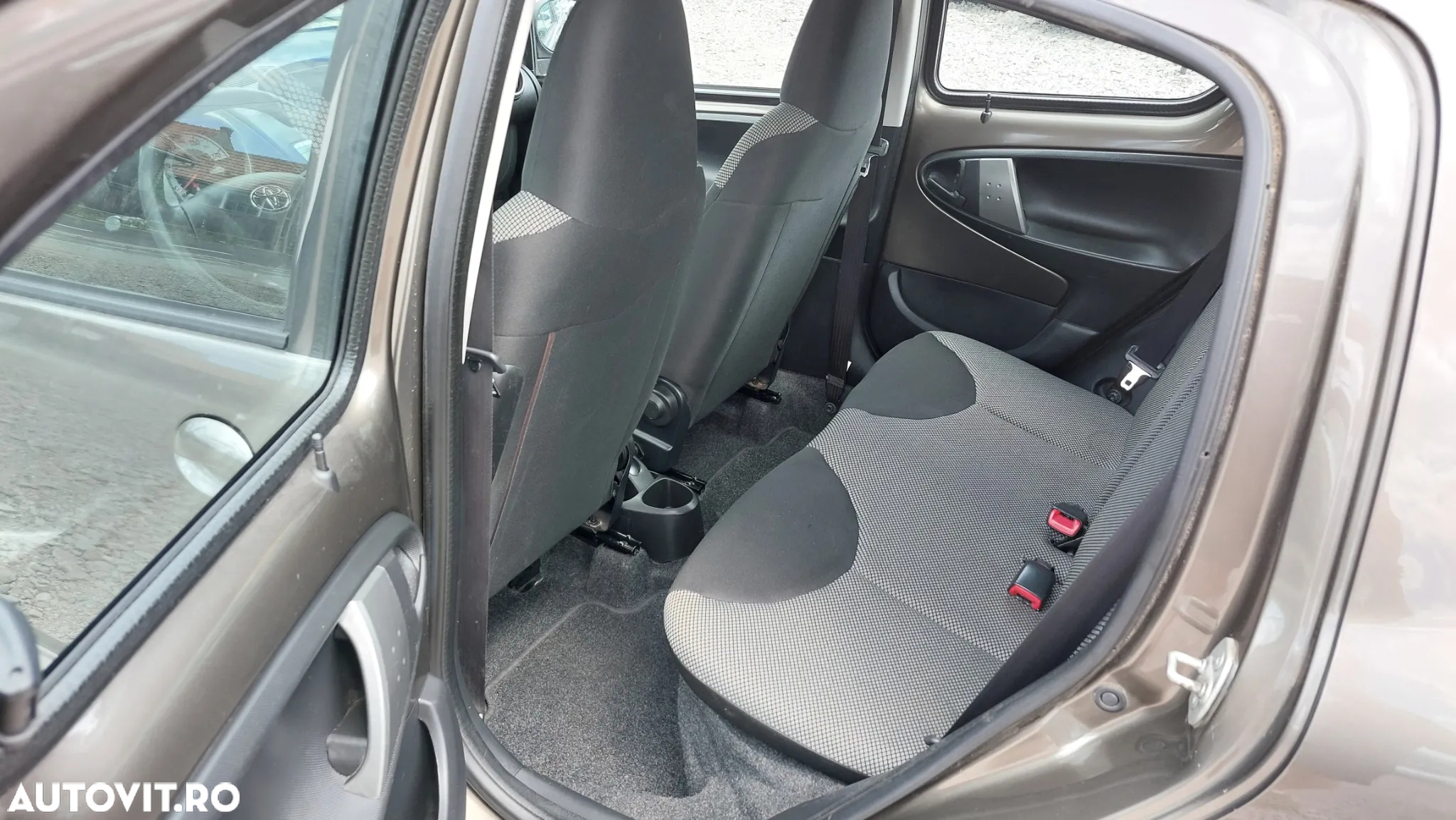 Toyota Aygo Cool&Go - 11