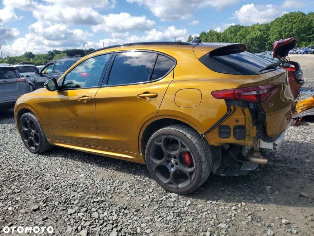 Alfa Romeo Stelvio - 4