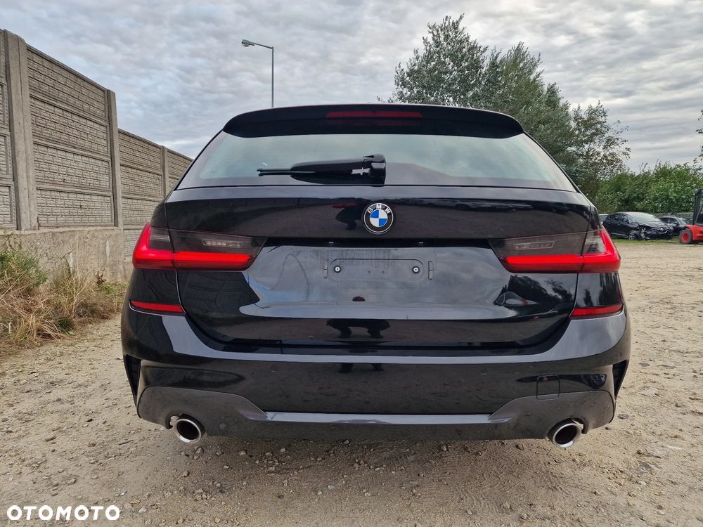 BMW Seria 3 318i M Sport - 22
