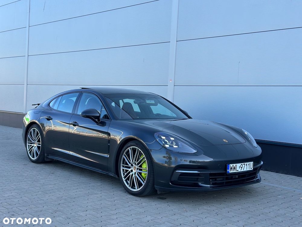 Porsche Panamera 4 E-Hybrid Platinum Edition - 10