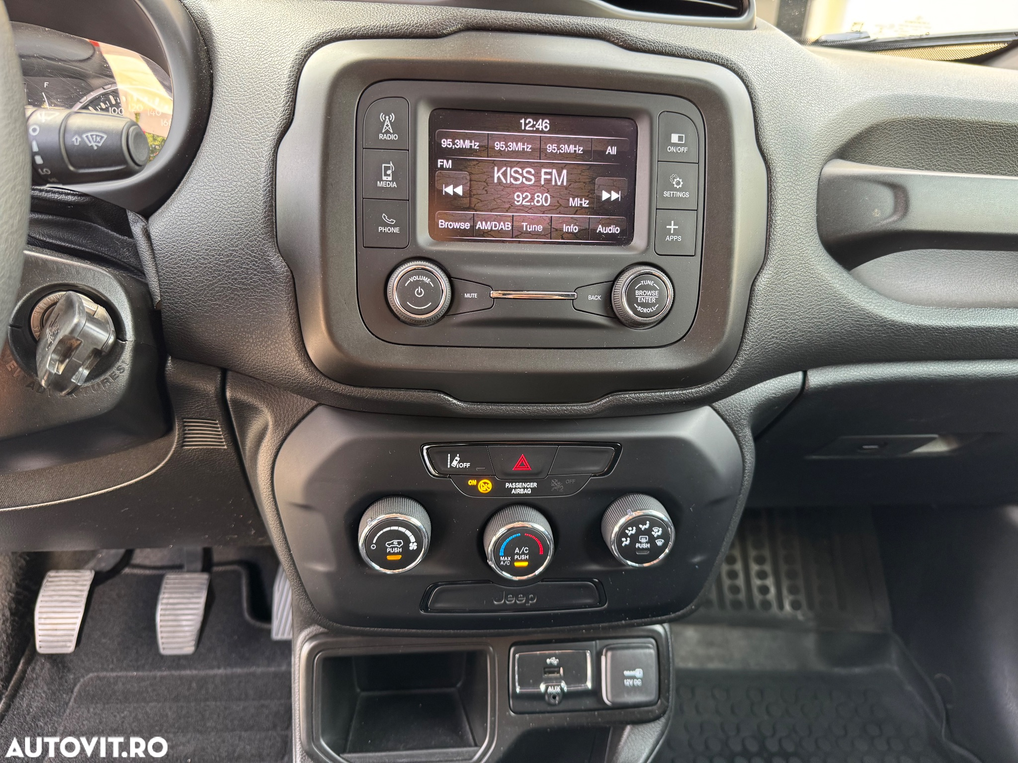 Jeep Renegade - 11