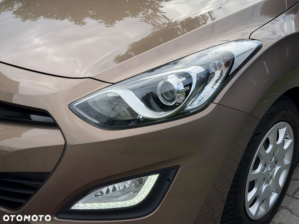 Hyundai i30 blue 1.4 Classic Navigation - 13