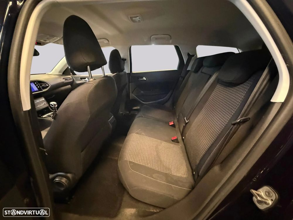 Peugeot 308 SW — fotografia 27
