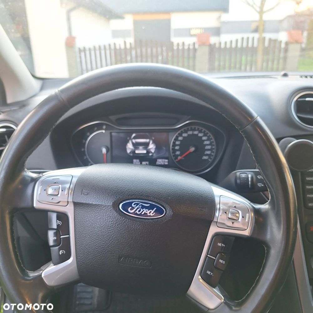 Ford Mondeo 1.6 T Gold X Plus - 13