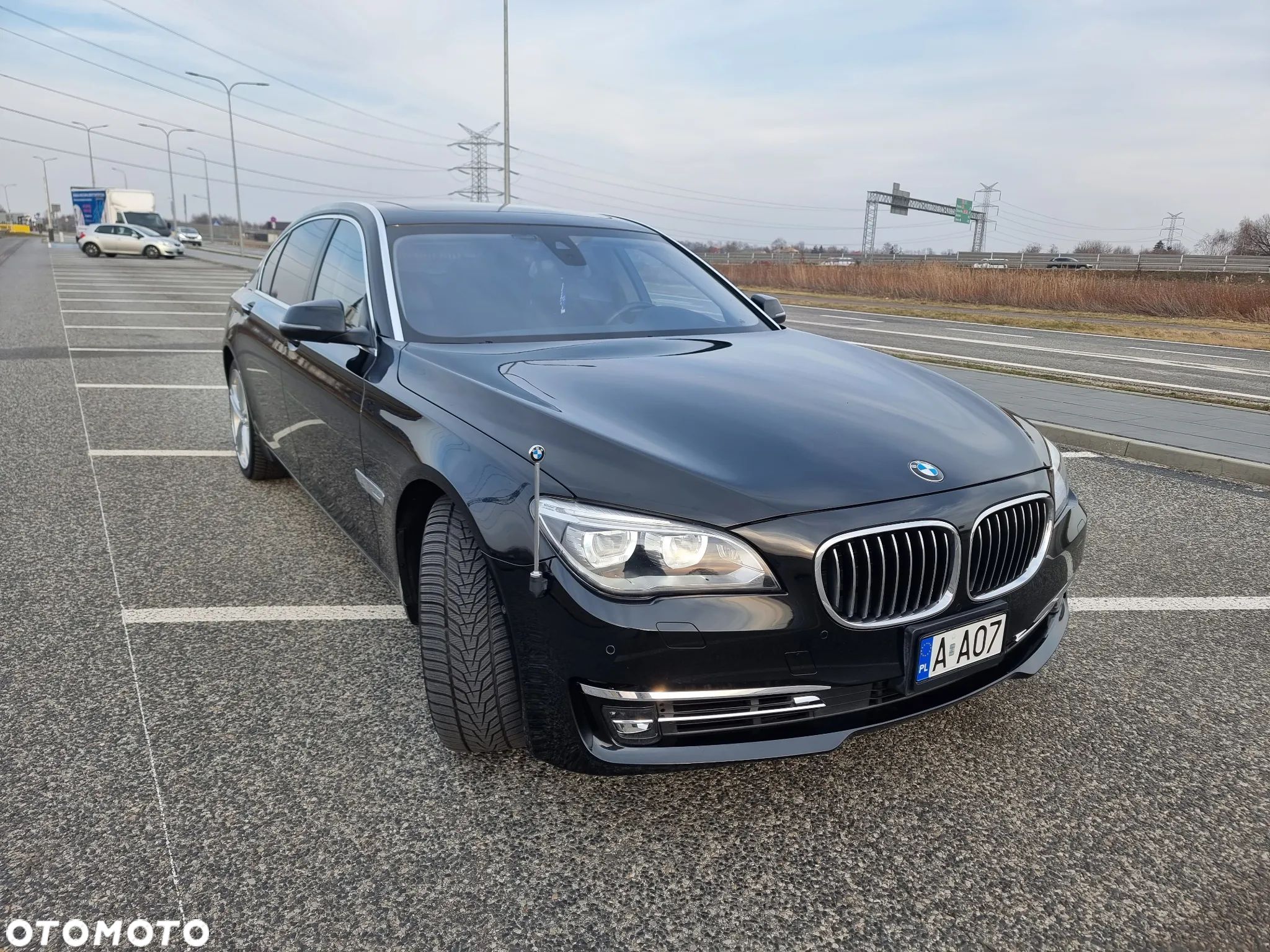 BMW Seria 7 750Li - 1