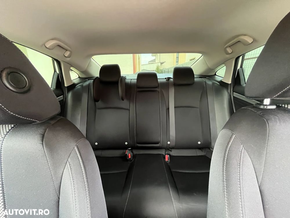 Honda Civic 1.5 VTEC Turbo CVT Elegance Navi - 18