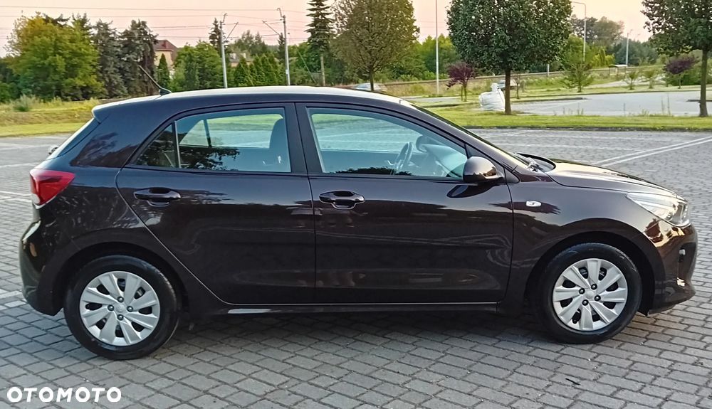 Kia Rio 1.2 L - 38