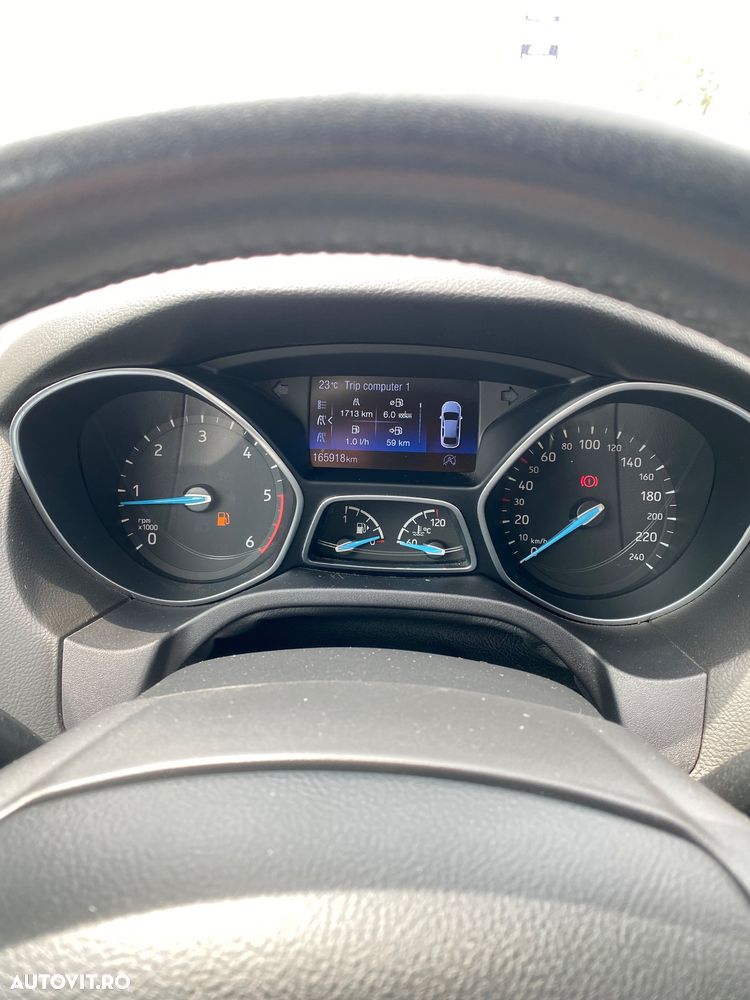 Ford Focus - 10