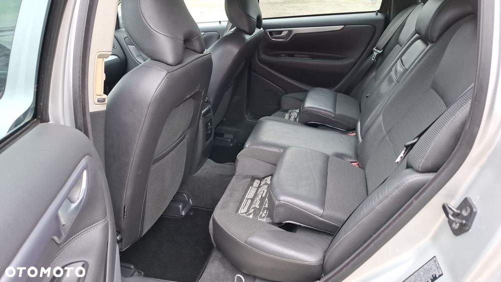 Volvo V70 2.4 Silver Edition - 16