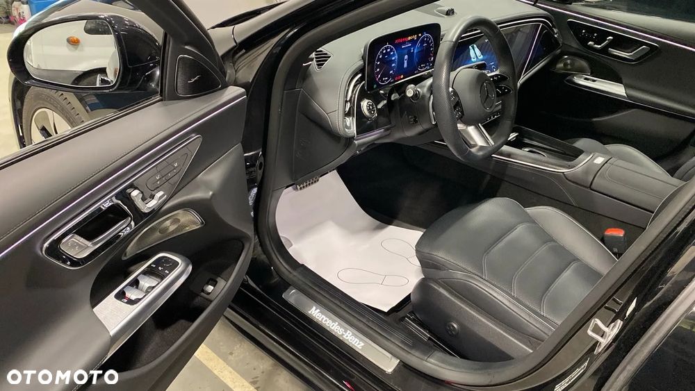 Mercedes-Benz Klasa E 300 de PHEV 4-Matic AMG 9G-Tronic - 8
