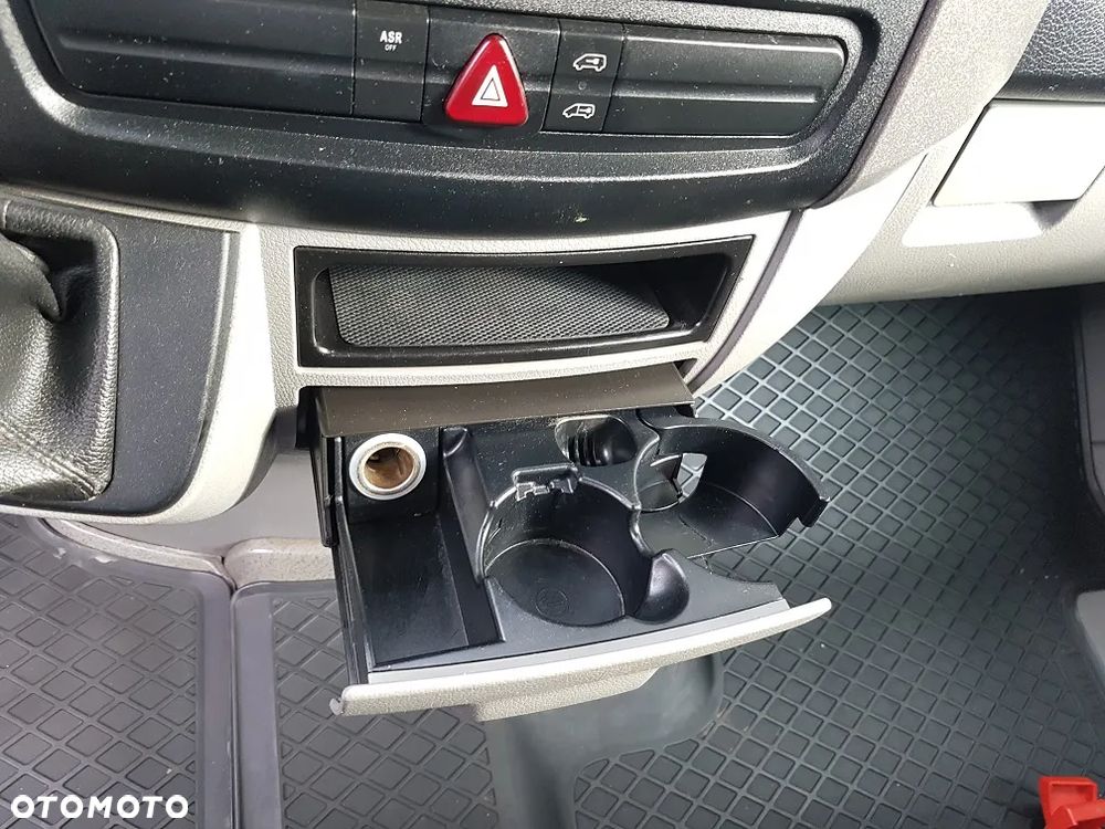 Mercedes-Benz Sprinter - 19