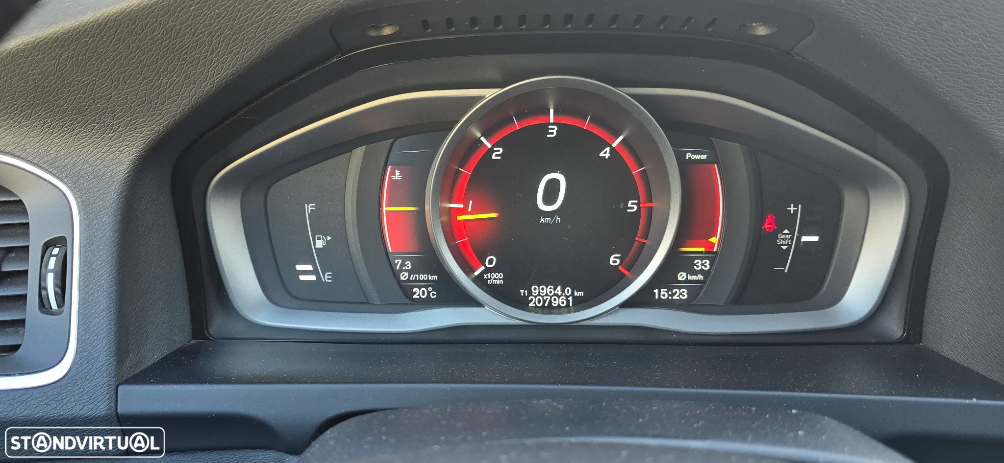 Volvo V60 Cross Country 2.0 D3 - 16
