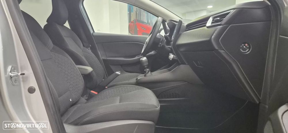 Renault Clio 1.0 TCe Evolution - 38
