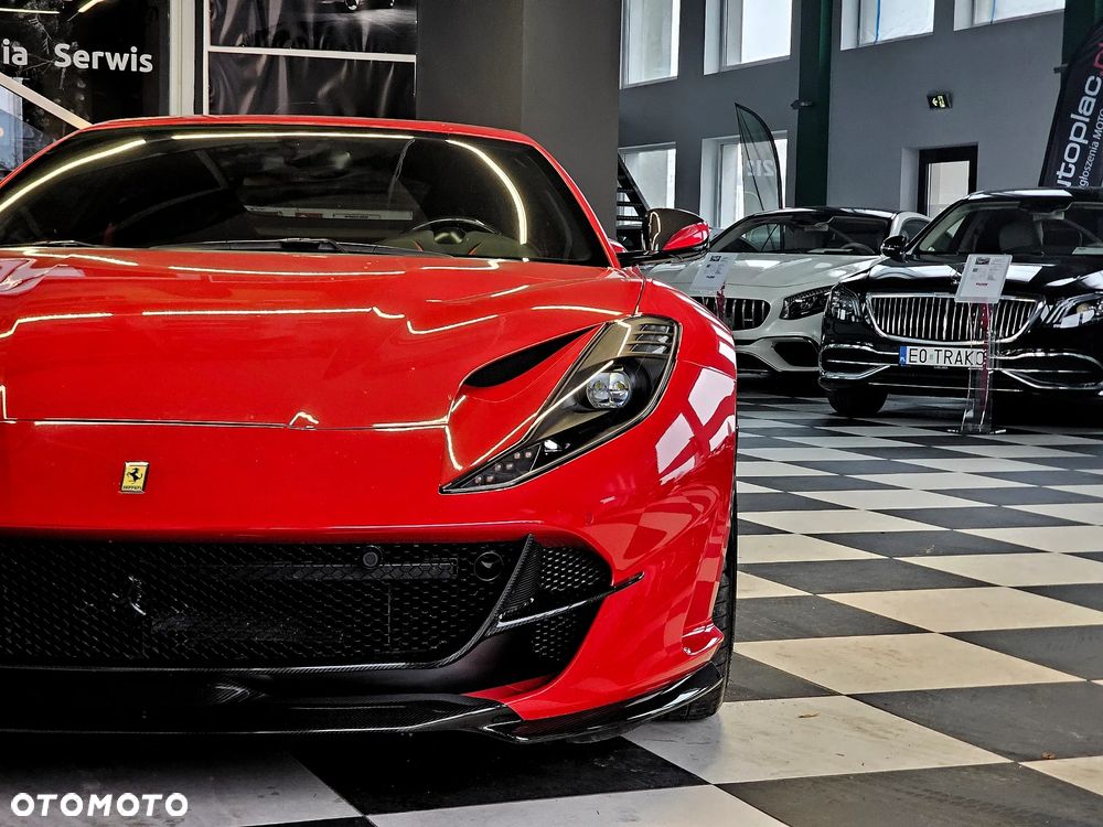 Ferrari 812 Superfast - 2