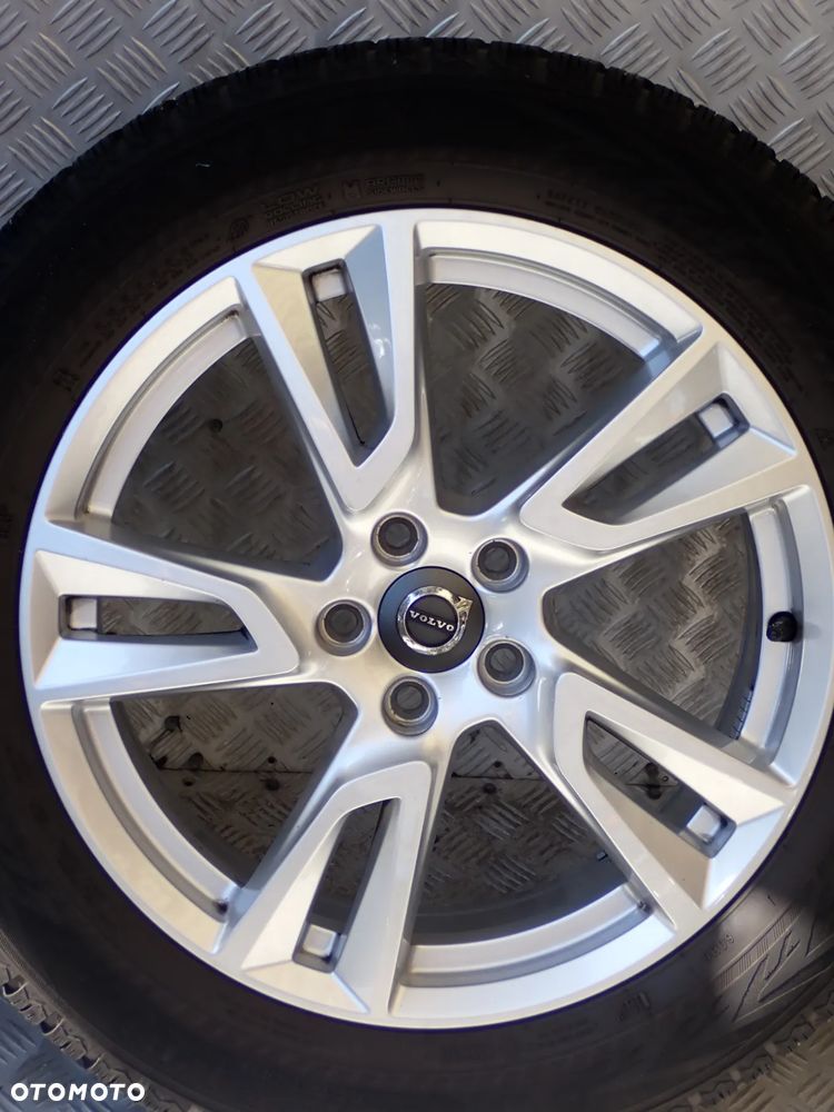 KOŁA FELGI ALUMINIOWE VOLVO 7,5JX18  ET 50,5  5X108  31362866 Z OPONAMI ZIMA NOKIAN 235/55/18 - 5