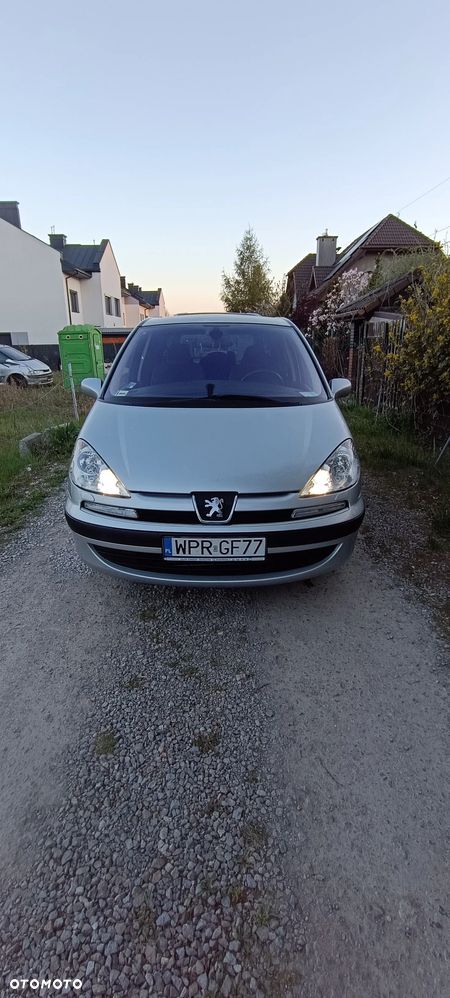 Peugeot 807 2.2 ST - 15