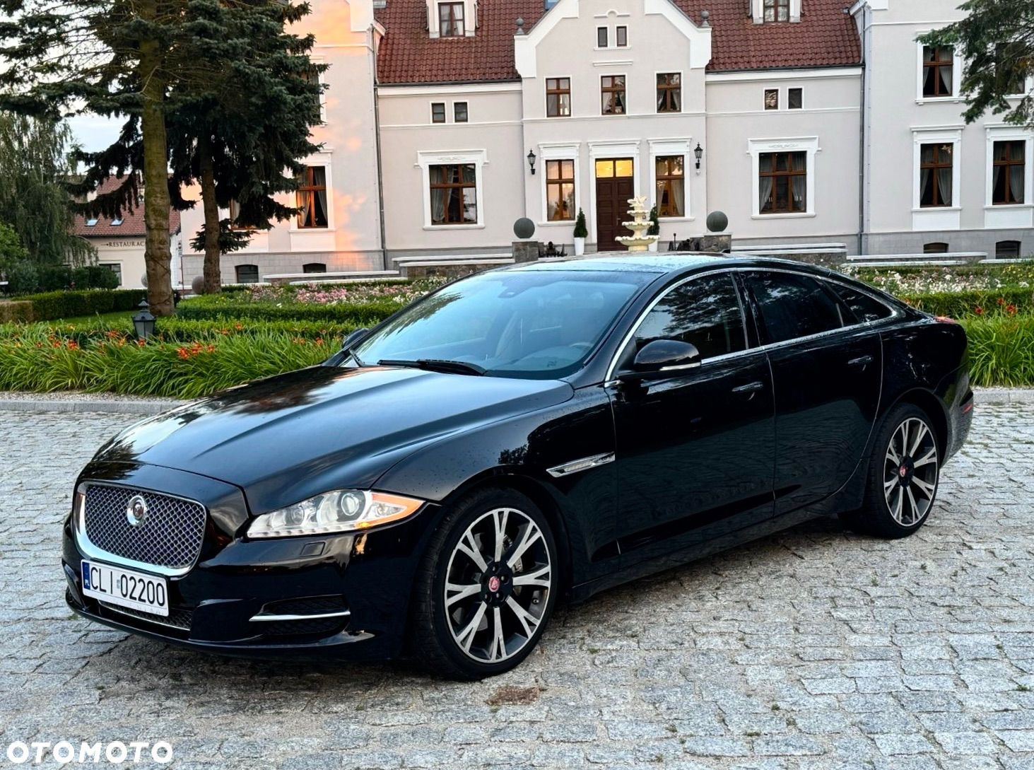 Jaguar XJ 3.0 T AWD LWB Portfolio - 14