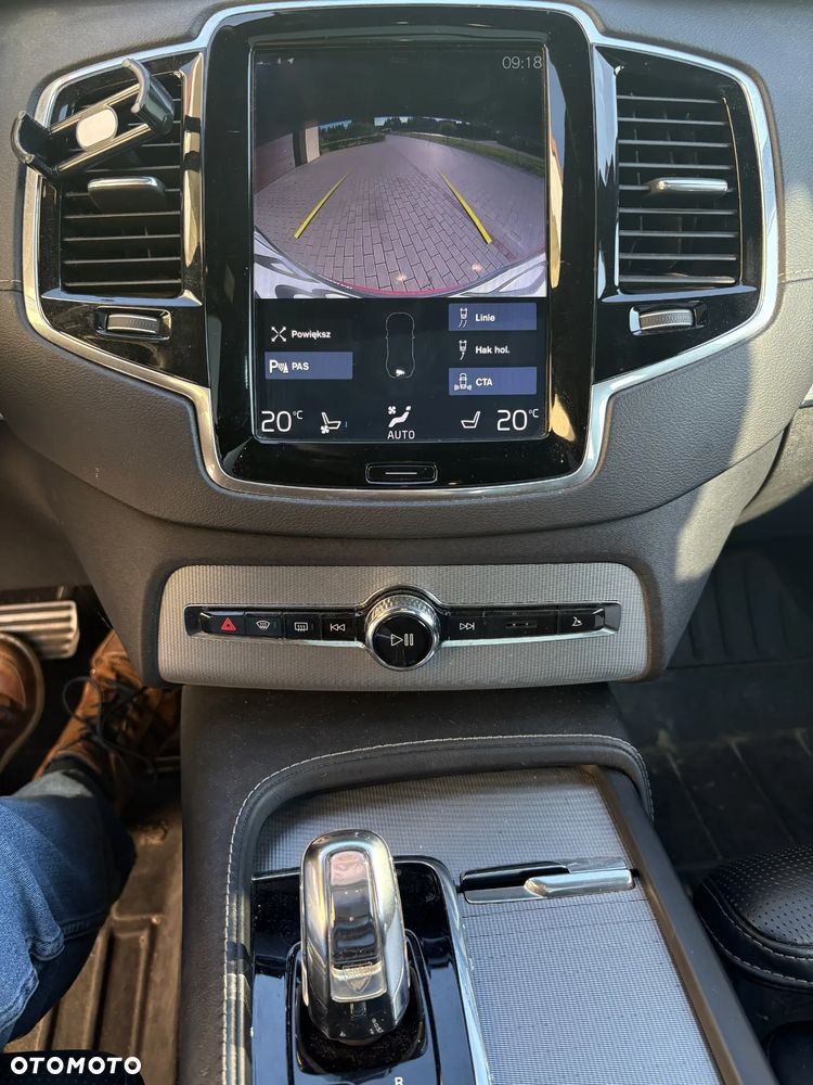 Volvo XC 90 D5 AWD R-Design 7os - 10