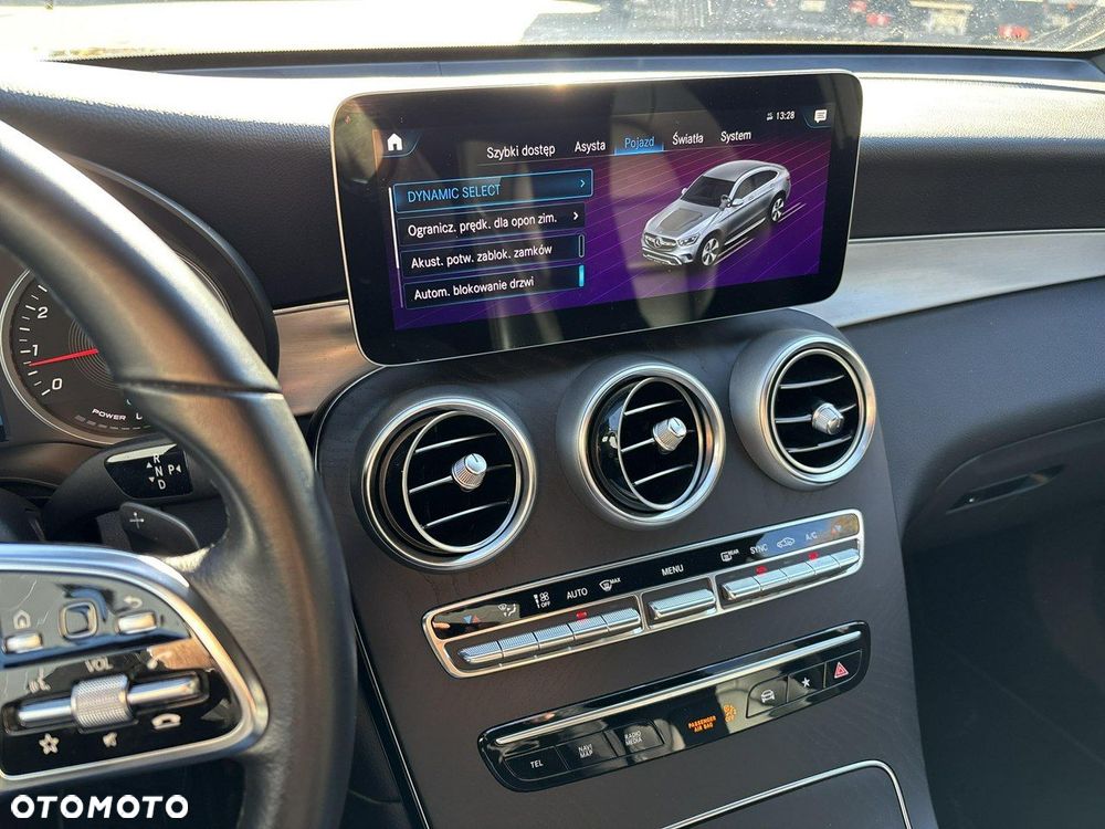 Mercedes-Benz GLC - 26