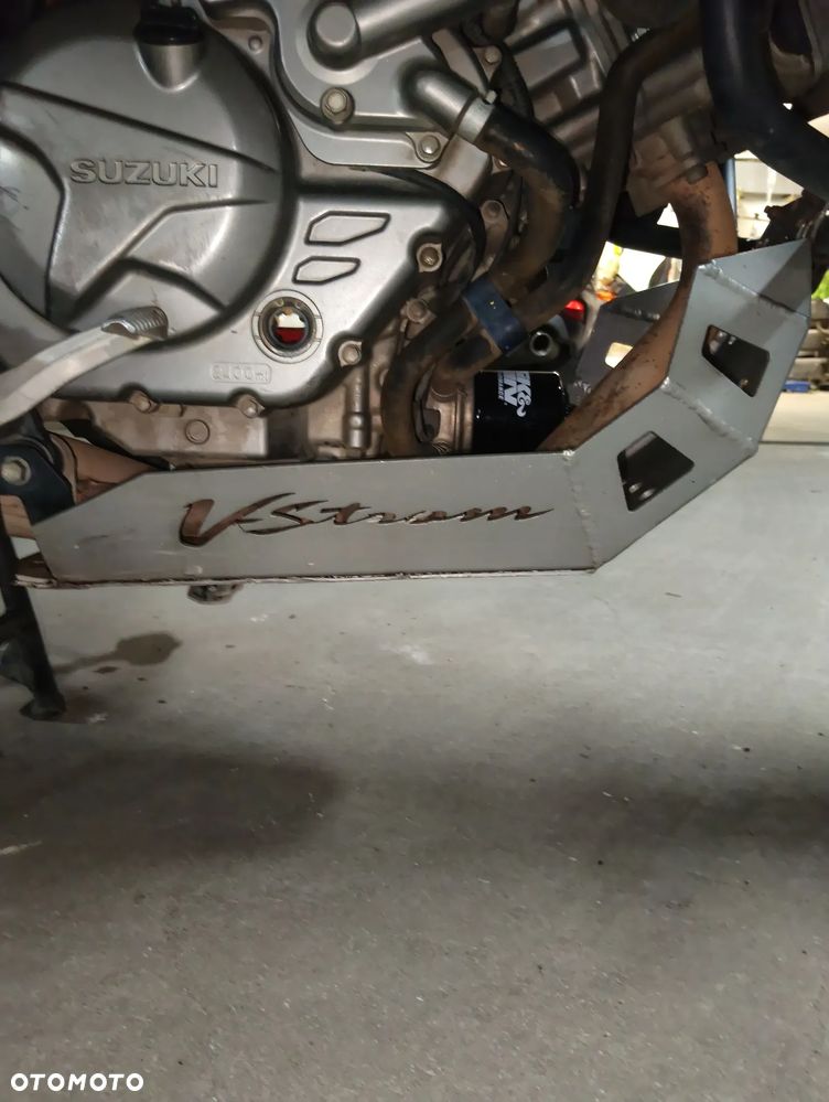 Suzuki V-STROM - 4