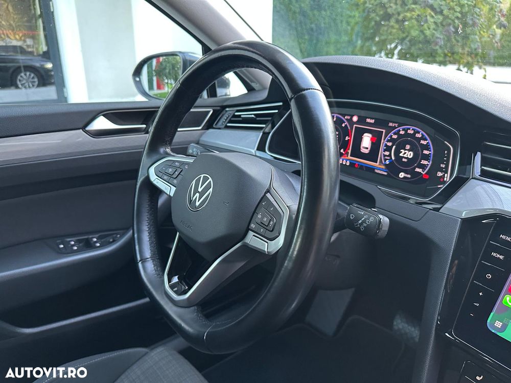 Volkswagen Passat - 19