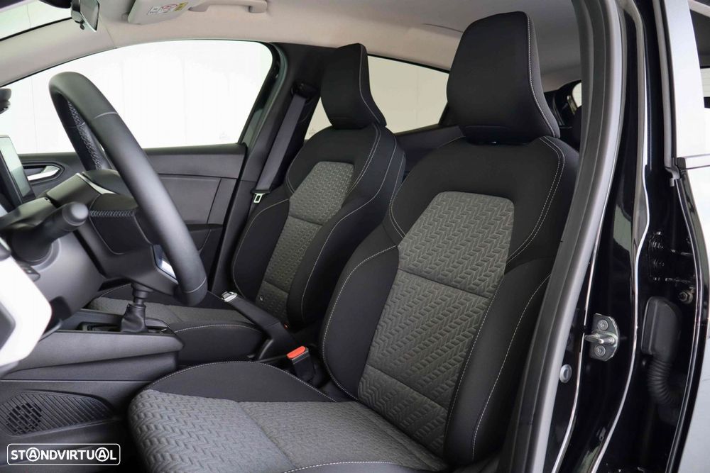 Renault Clio - 12