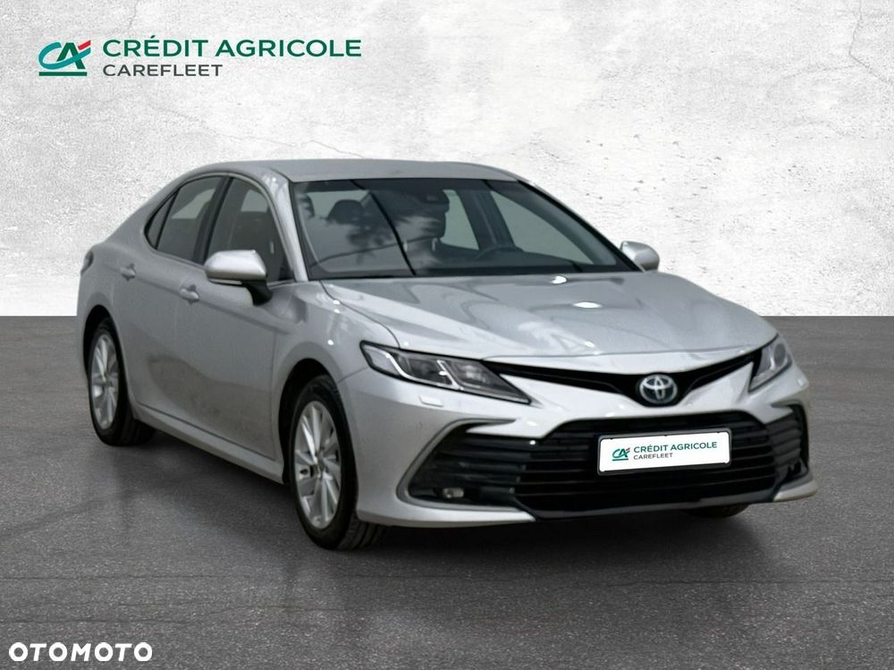 Toyota Camry - 4