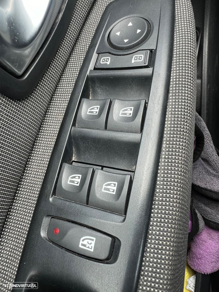 Renault Scénic 1.5 dCi Exclusive SS - 9