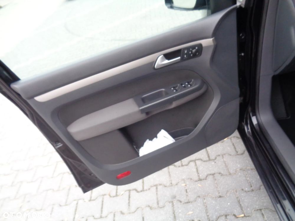 Volkswagen Touran 1.9 TDI DPF United - 22