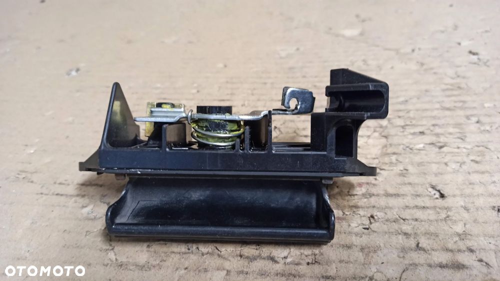 # KLAMKA KLAPY TYŁ TOYOTA COROLLA VERSO - 3