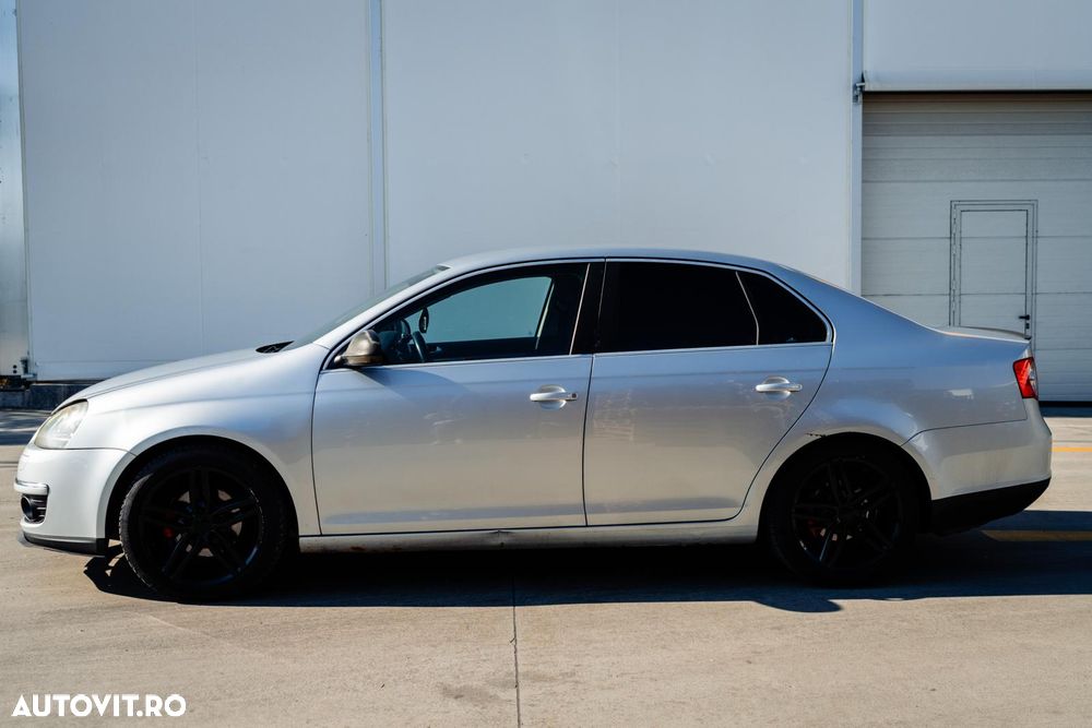 Volkswagen Jetta 1.9 TDI Comfortline - 2