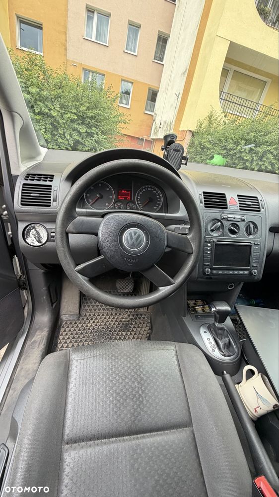 Volkswagen Touran - 6