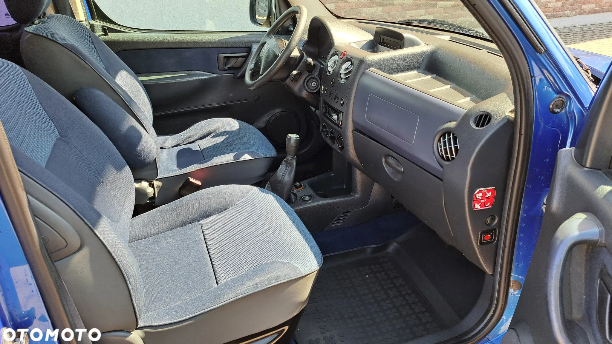 Citroën Berlingo II 1.6i Prestige - 17