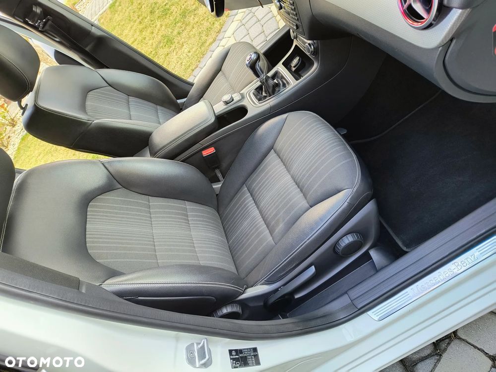 Mercedes-Benz Klasa B - 35